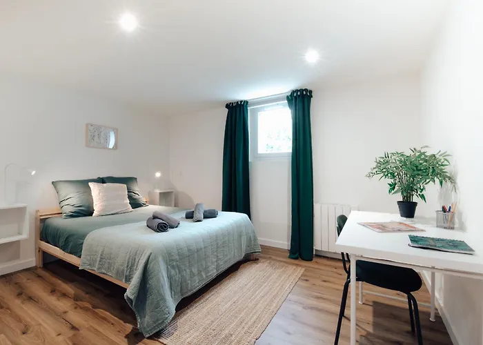 Villa Maison Familiale Avec Jardin Proche De La Rochelle *